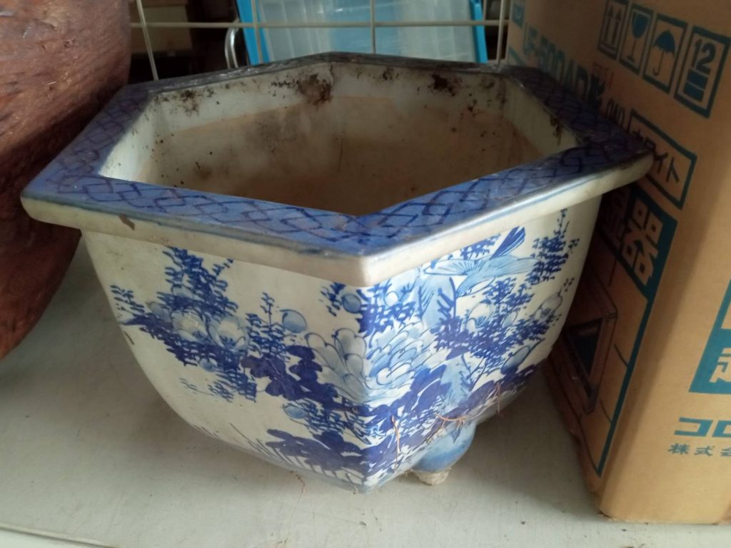 明治時代の染付植木鉢