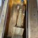 神奈川県茅ヶ崎市鶴が台の空き家片付けで見つかった明治時代の厨子入り仏像